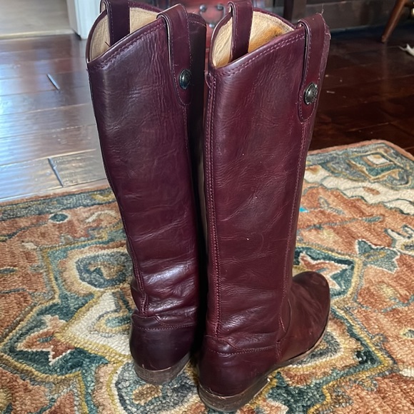 Frye Melissa button 2 boot Bordeaux wine size 5 1/2 - Picture 4 of 14